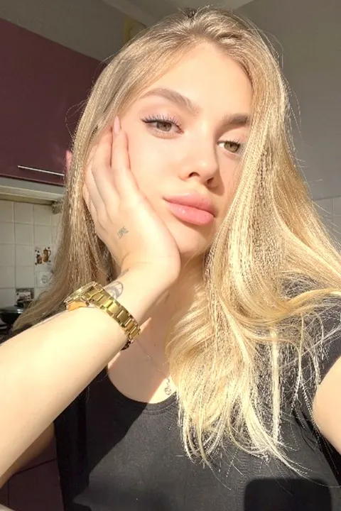 Yuliia — photo 5