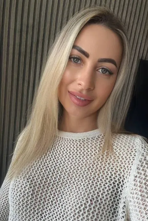 Alina — photo 8