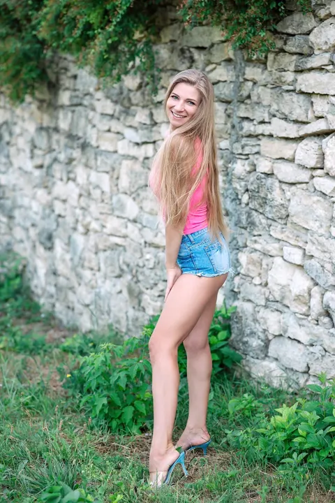 Elena — photo 7