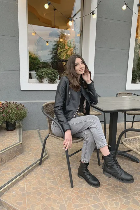Karina — photo 6