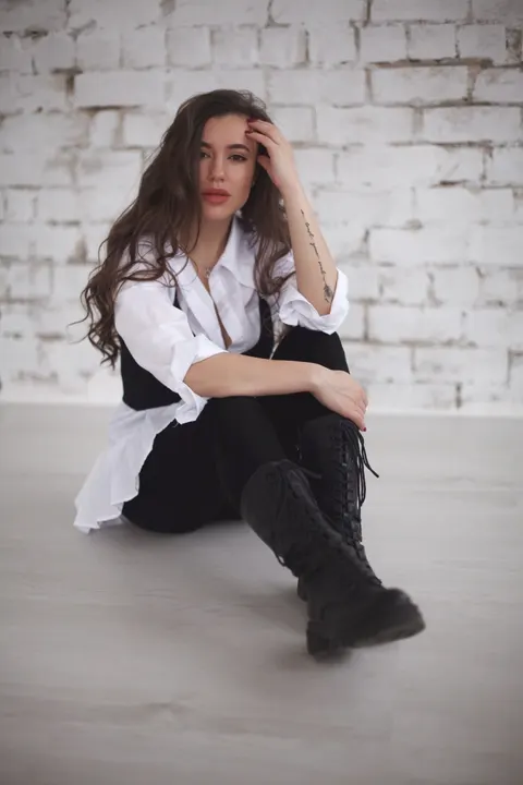 Miriam — photo 6