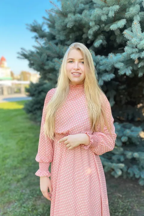 Elena — profile photo