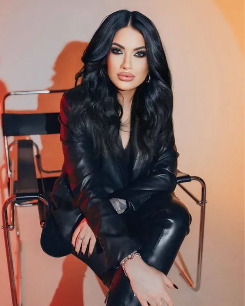 Angela — profile photo