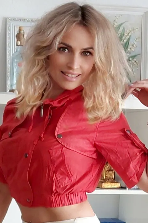 Elena — photo 7