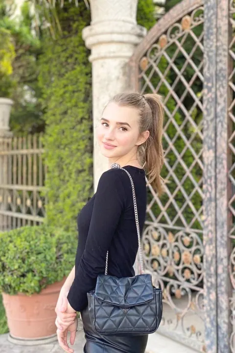 Yana — photo 8