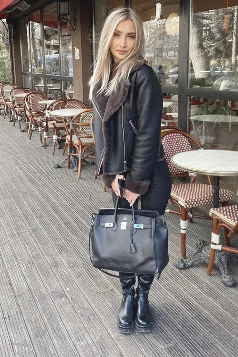 Michaela — photo 7