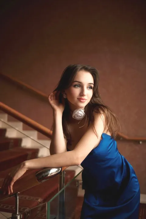 Julia — photo 7