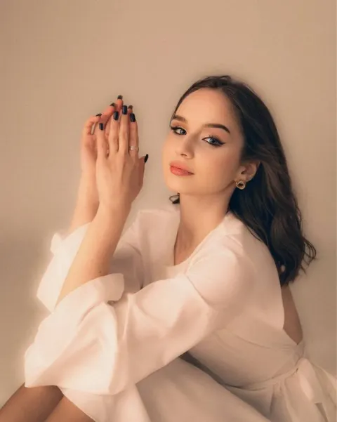 Olena — photo 5