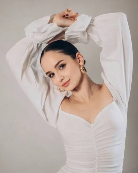 Olena — photo 6