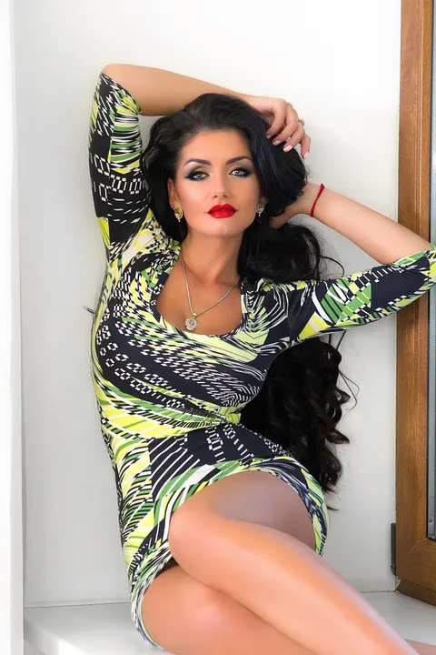 Elena — photo 7