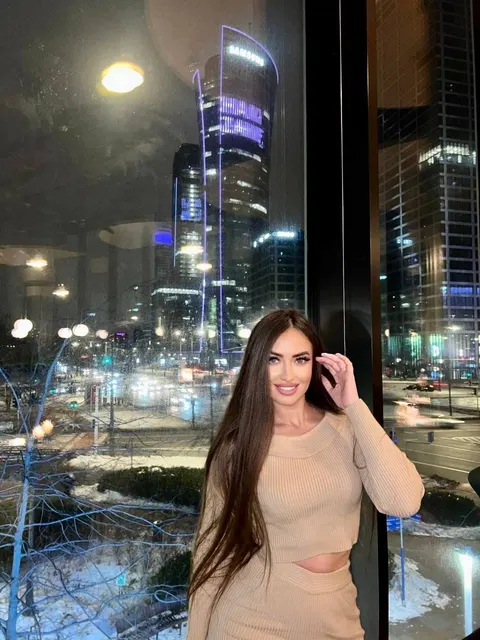 Elena — photo 7