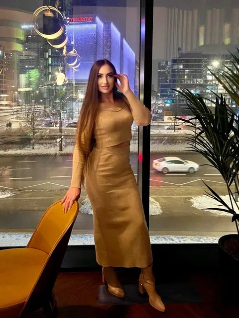 Elena — photo 6