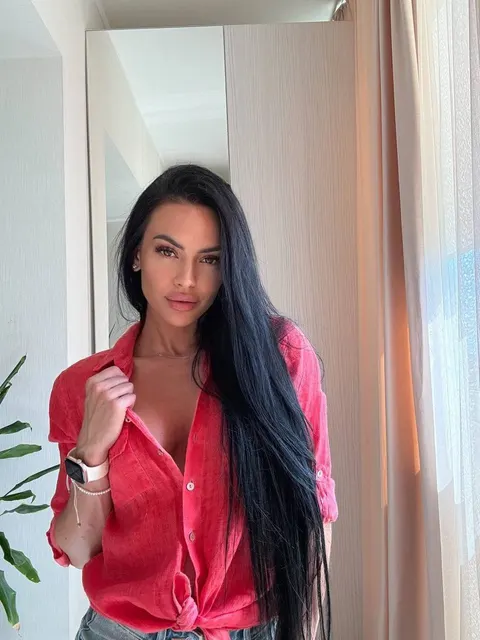 Elena — photo 8