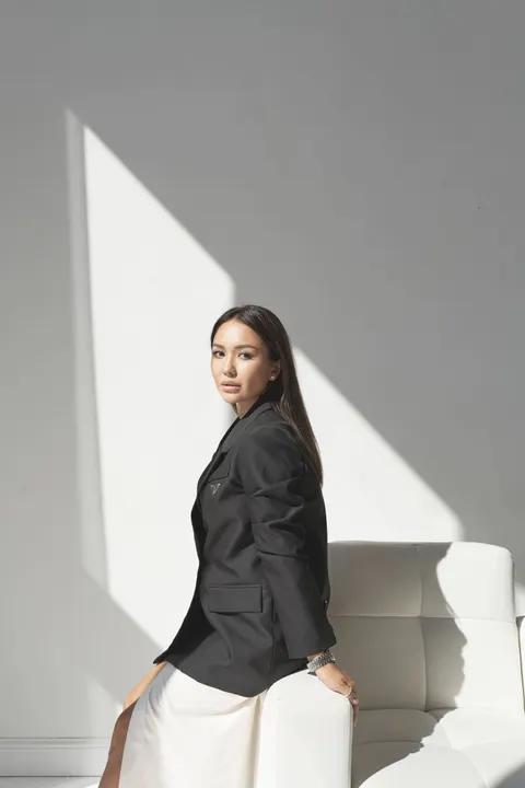 Karina — photo 8