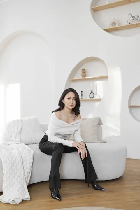 Karina — photo 7