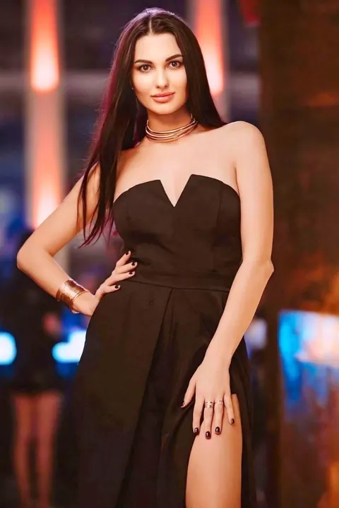 Julia — profile photo