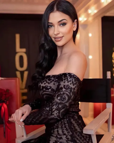 Angela — profile photo