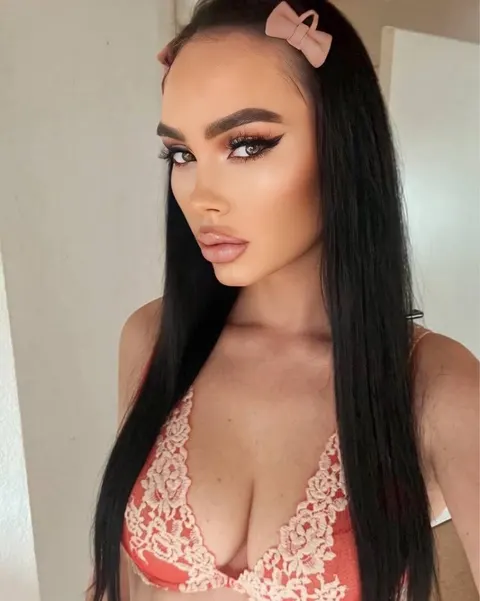 Oksana — photo 5