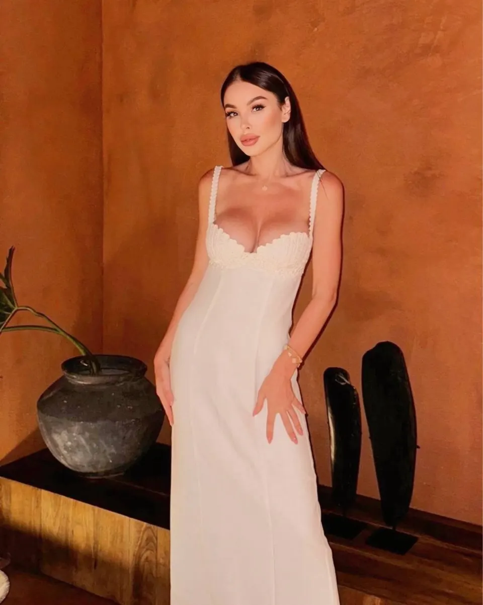 Alona — photo 2