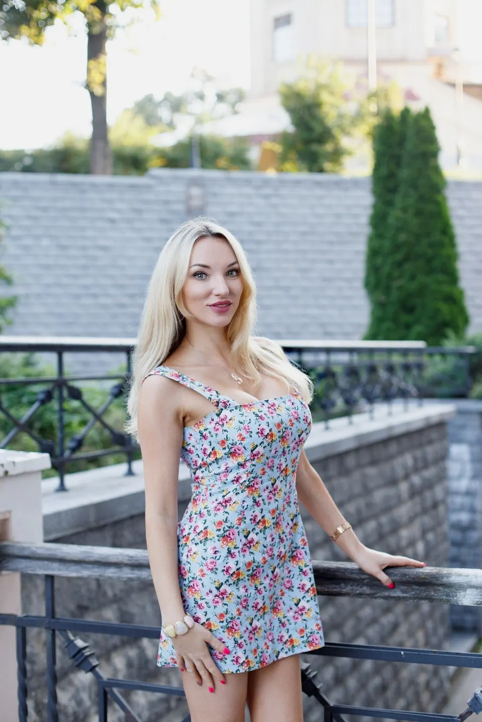 Alena — photo 2