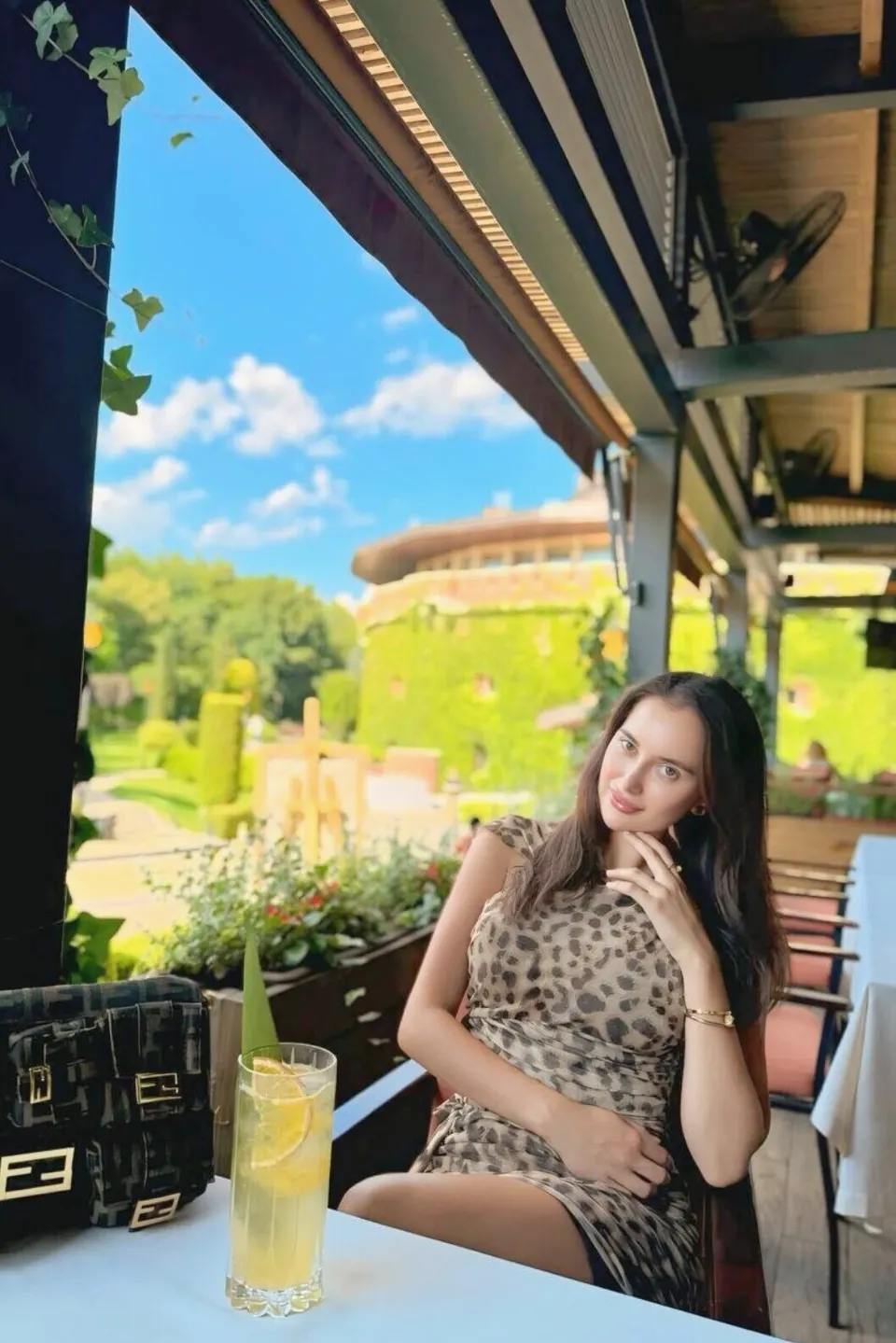 Alina — photo 2