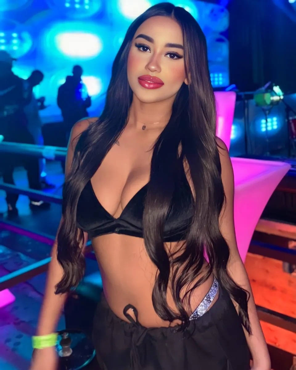 Larissa — photo 4
