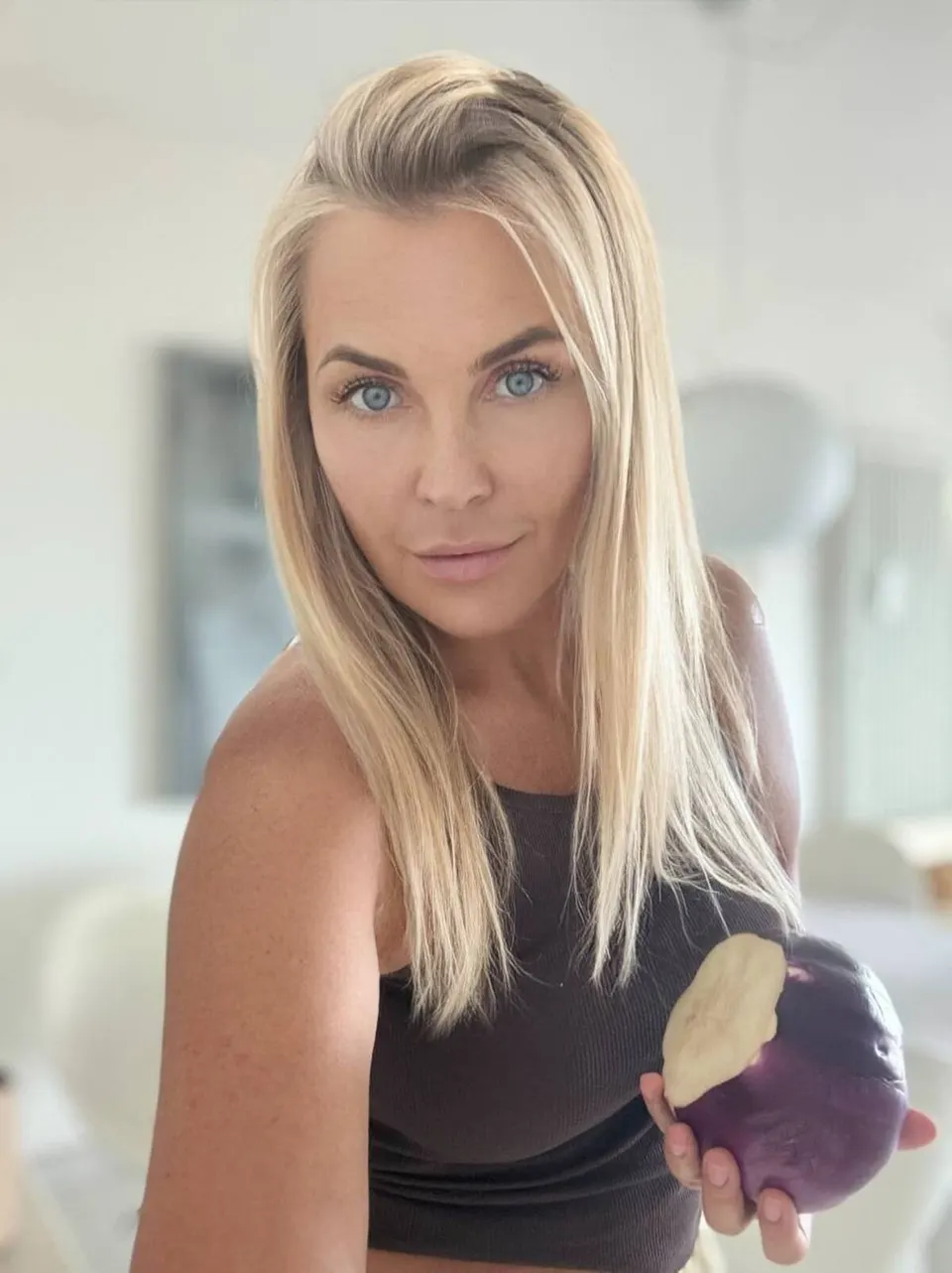 Oksana — photo 4