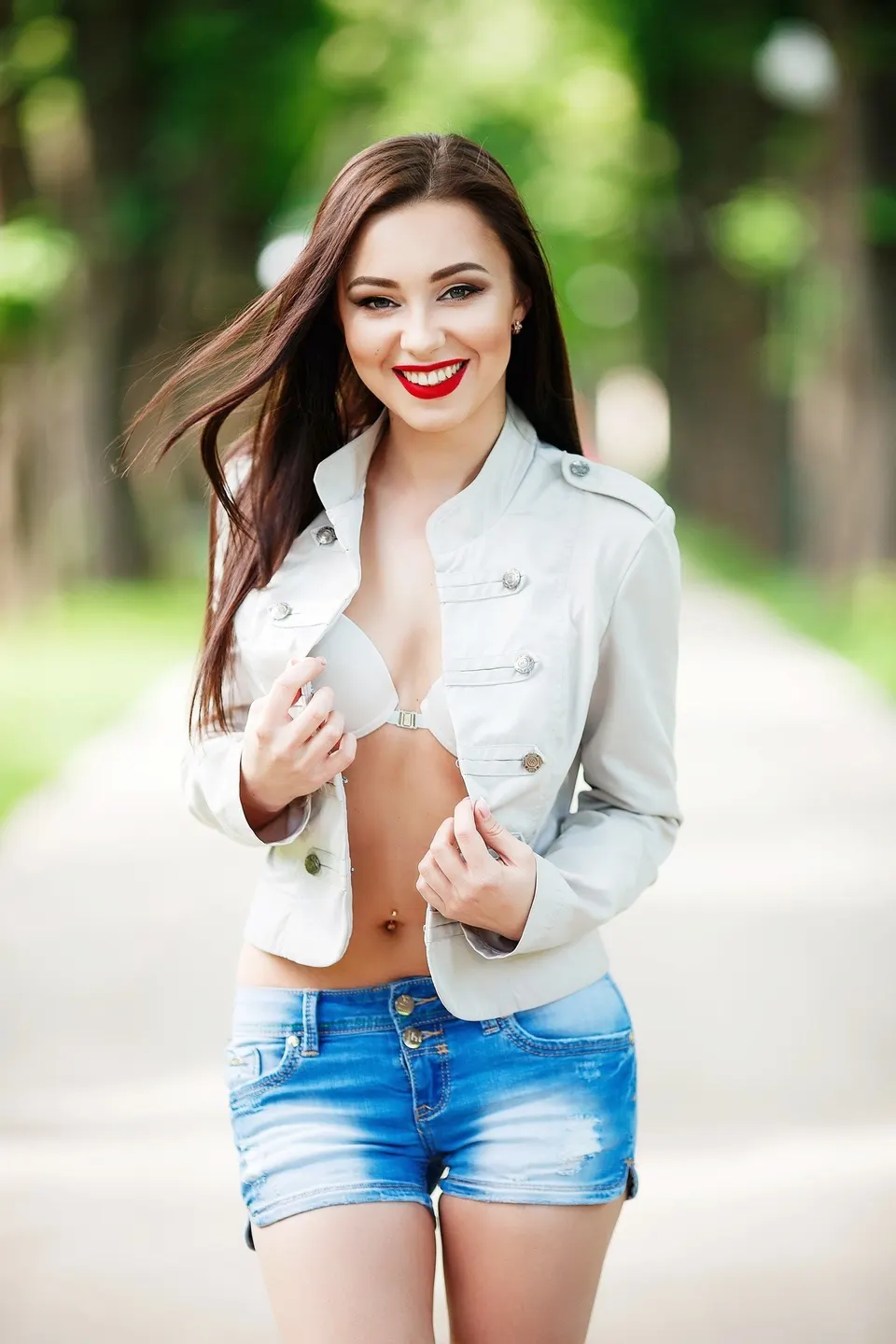 Alena — photo 2
