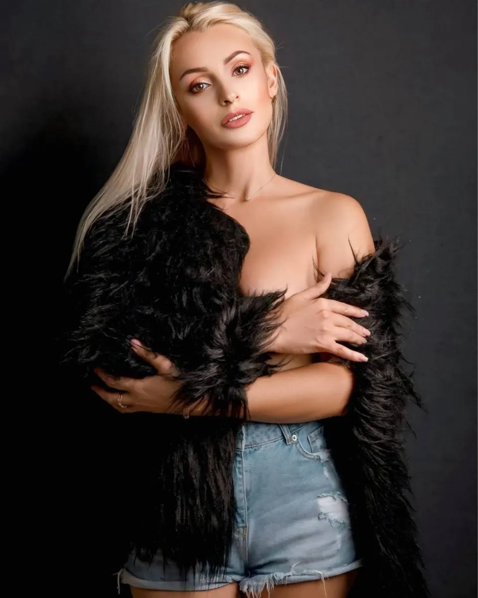 Olena — photo 2