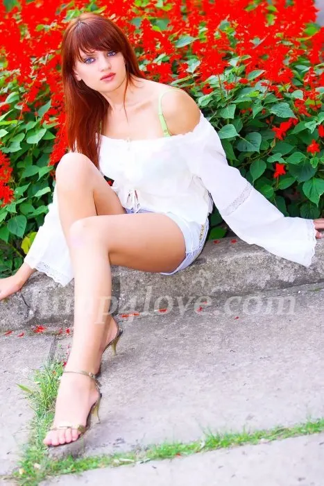 Elena — photo 2