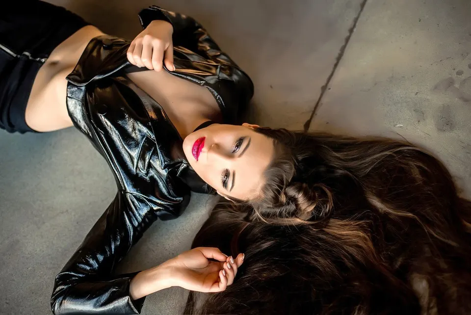 Elena — photo 2