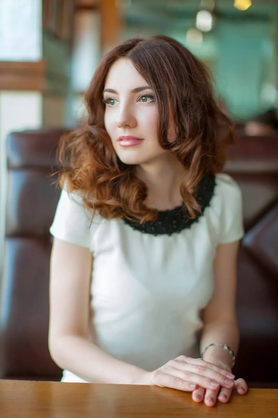 Alena — photo 2