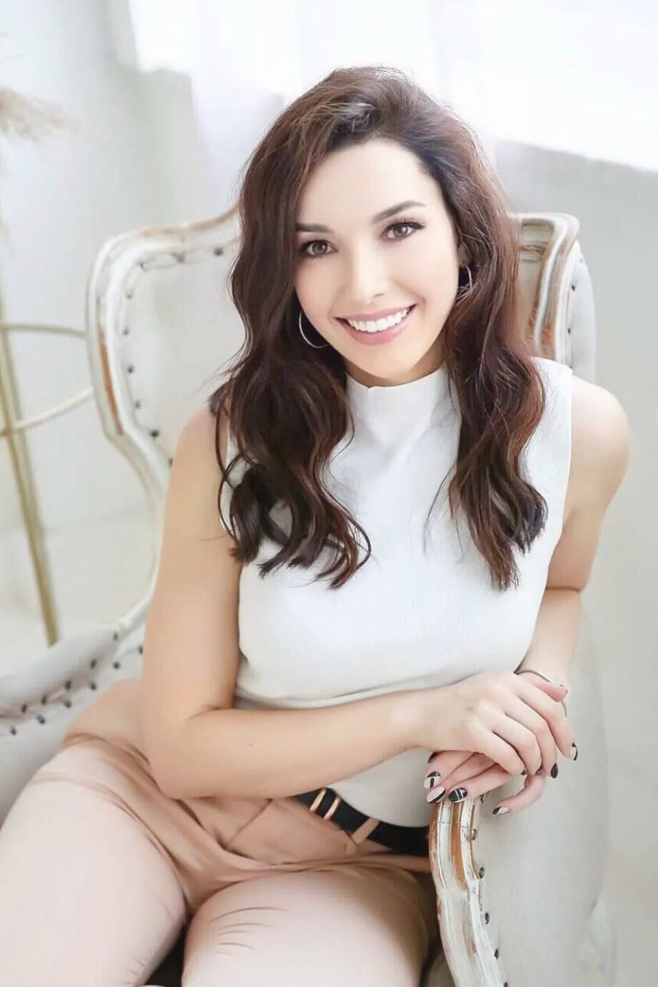Irina — photo 2