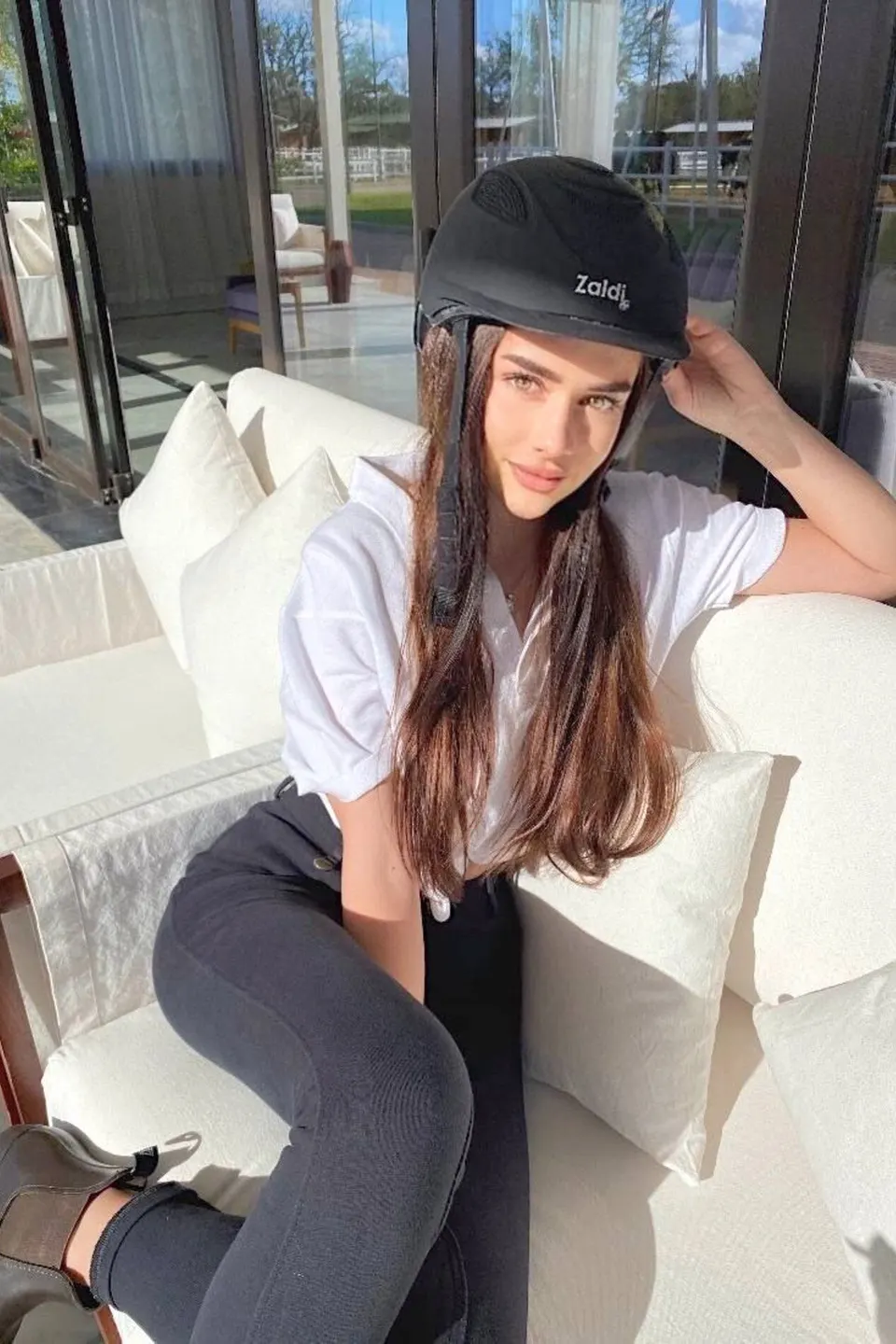 Karina — photo 2