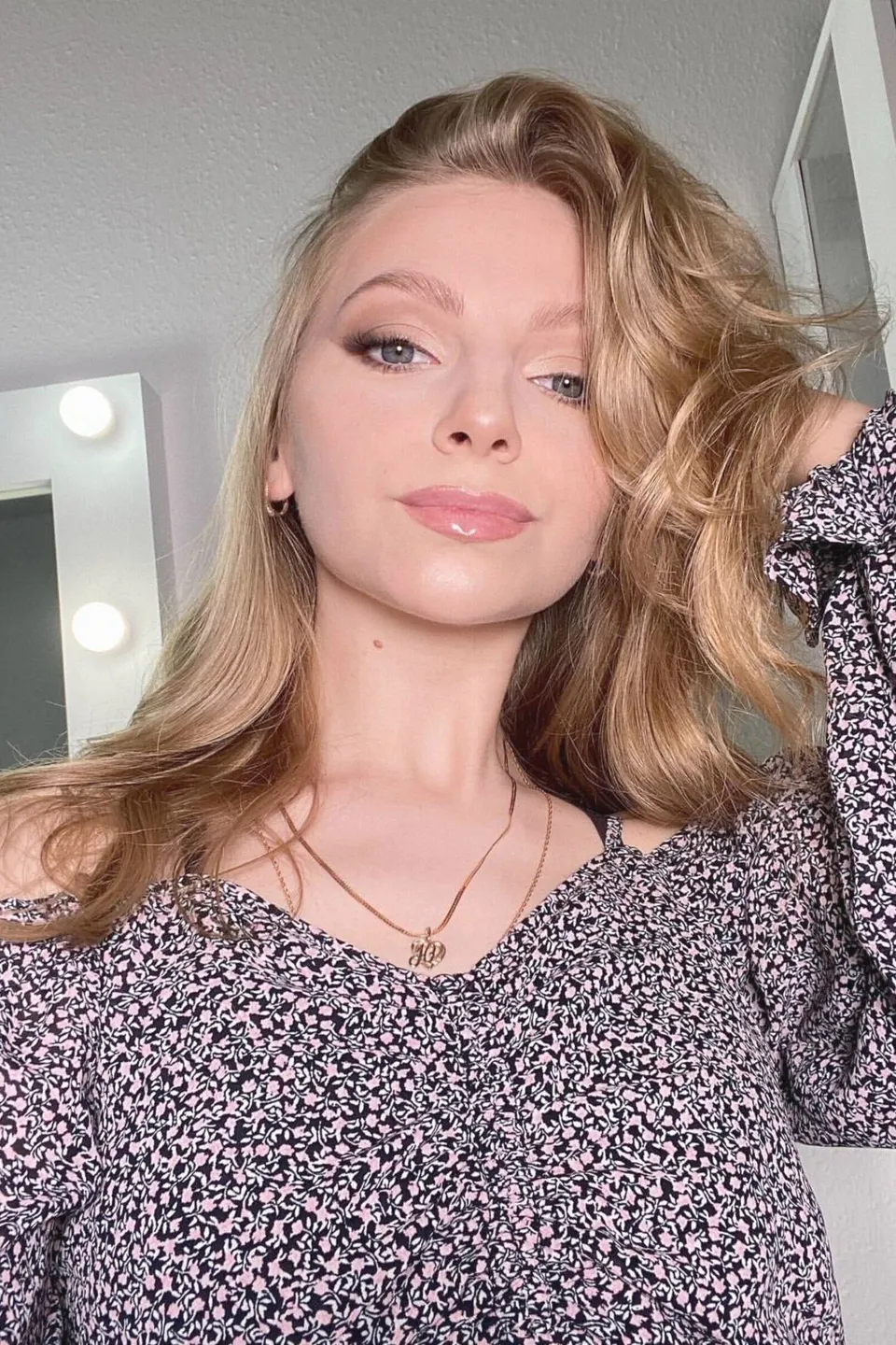 Yuliia — photo 4