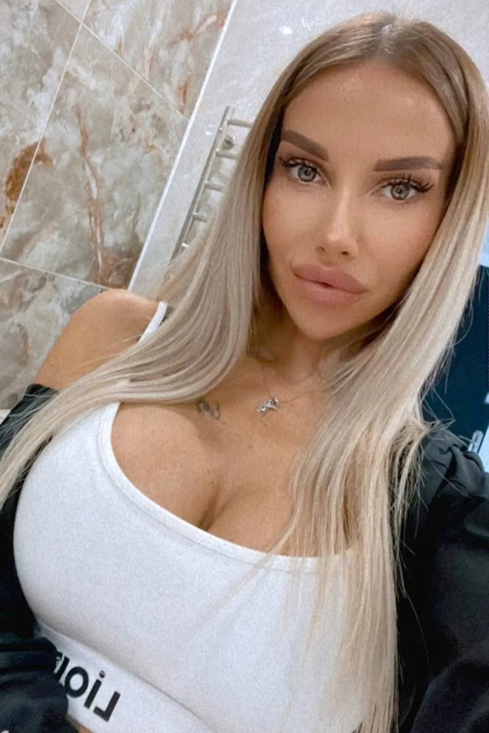 Elena — photo 4