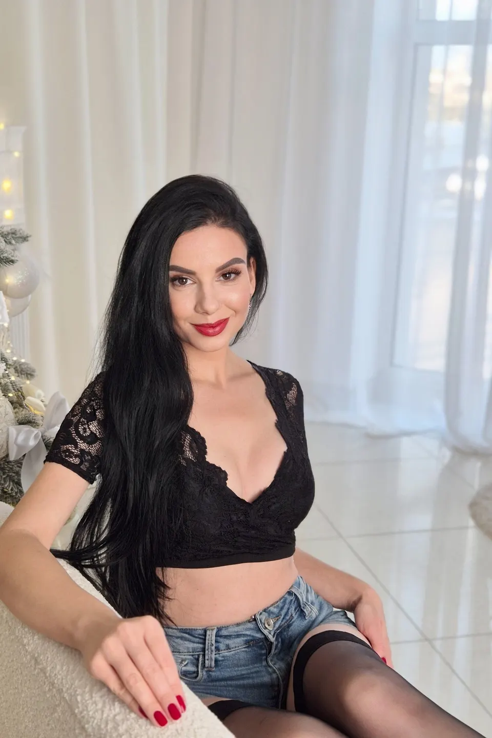 Alena — photo 2