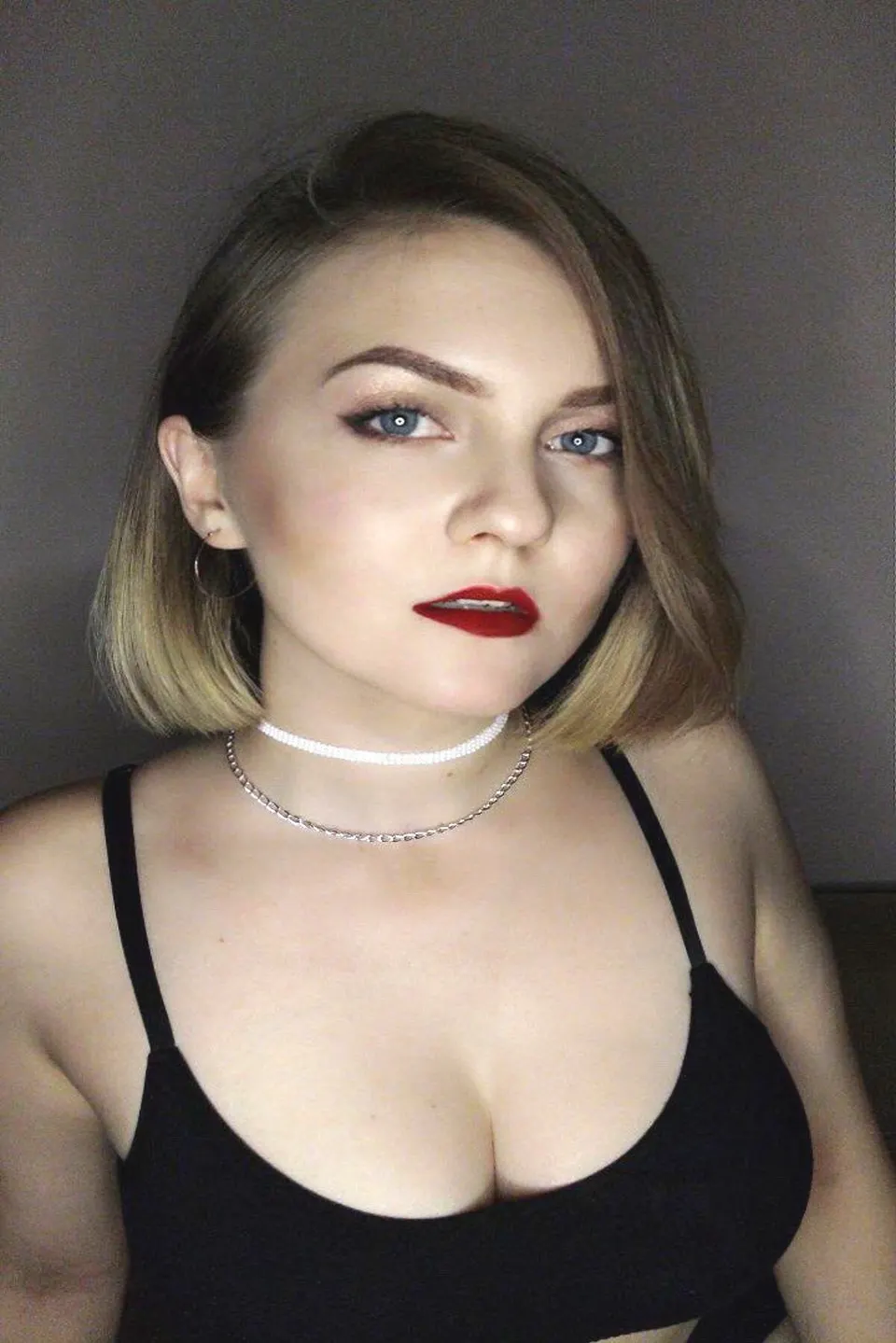 Angela — photo 2