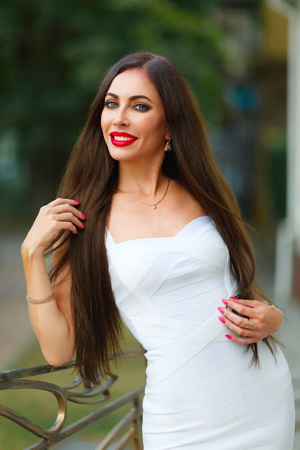 Irina from Mykolaiv, Ukraine — photo 1