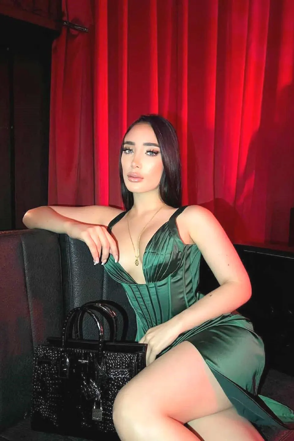 Angela — photo 4