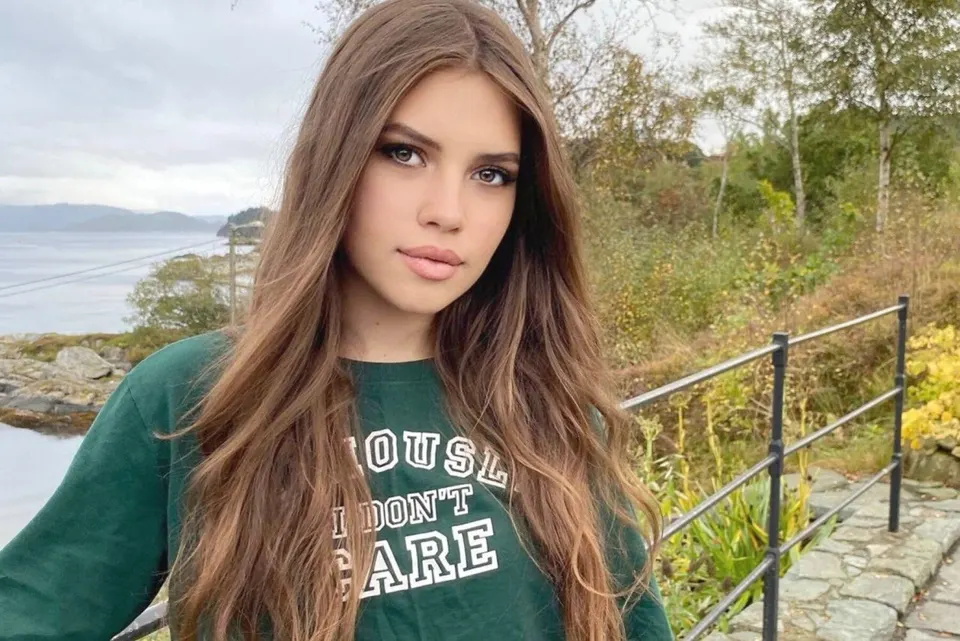 Elena — photo 4