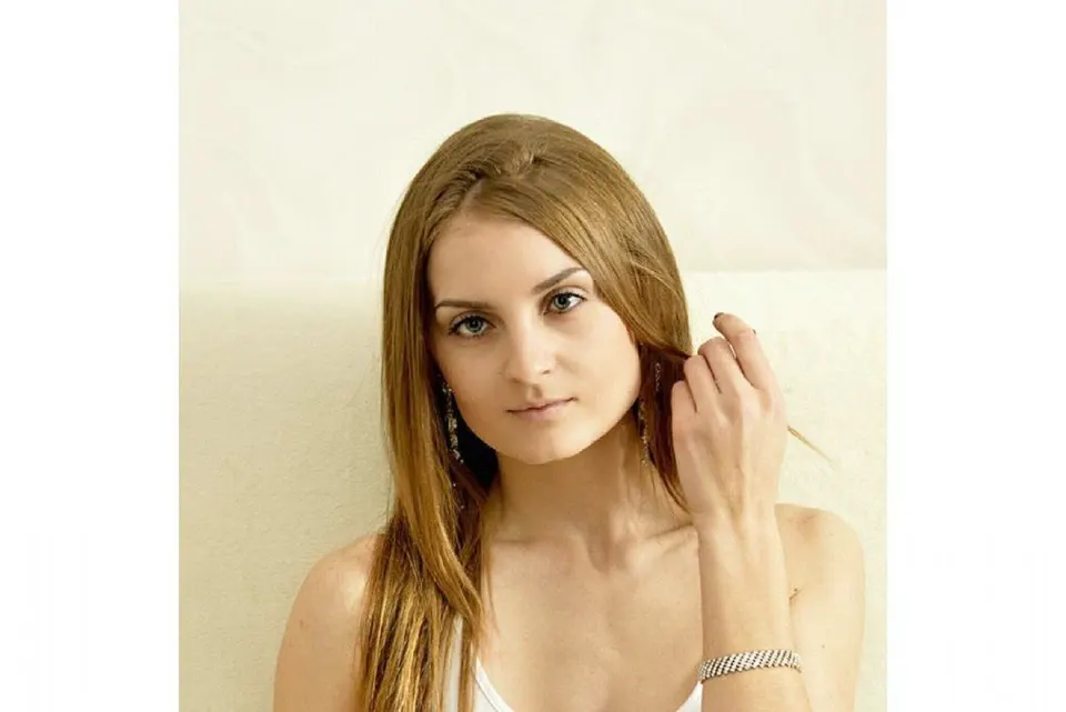 Alena — photo 2