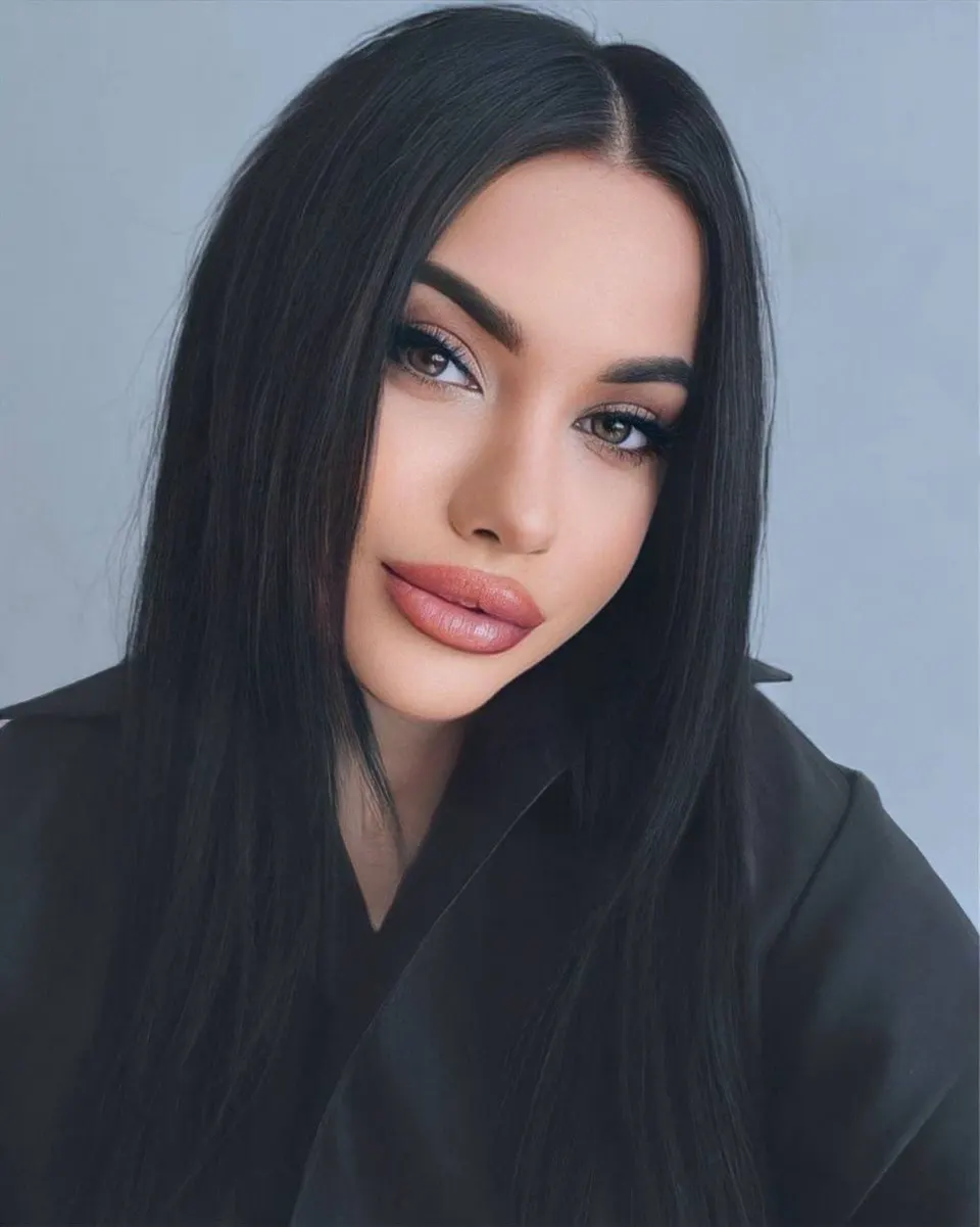 Angela — photo 3