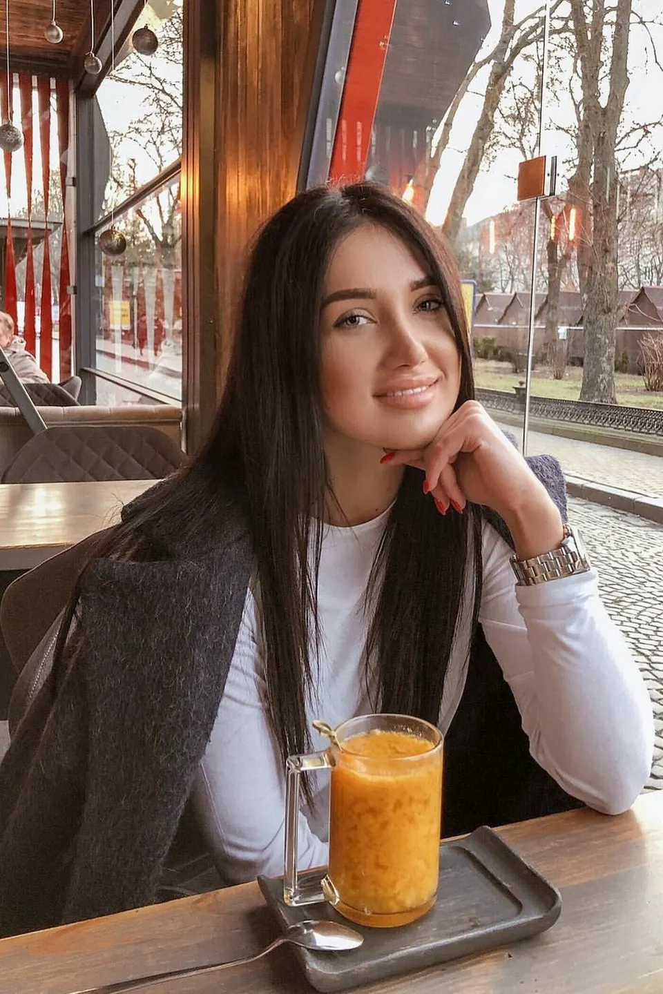Irina — photo 2