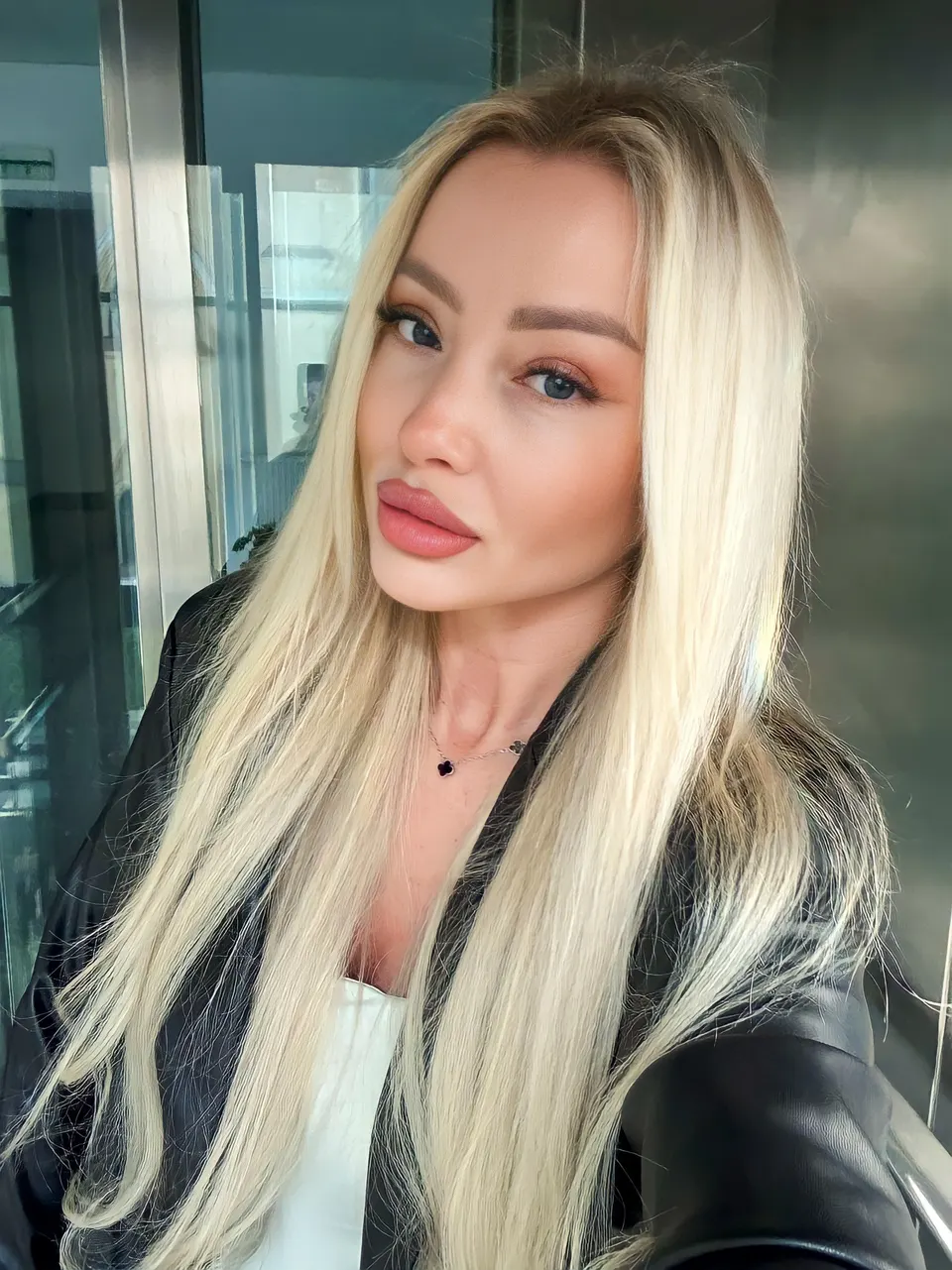 Irina — photo 2